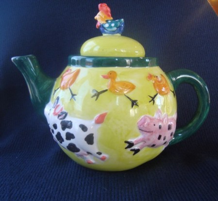 teapots 004