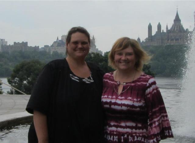 526398_215044281982357_647933239_n